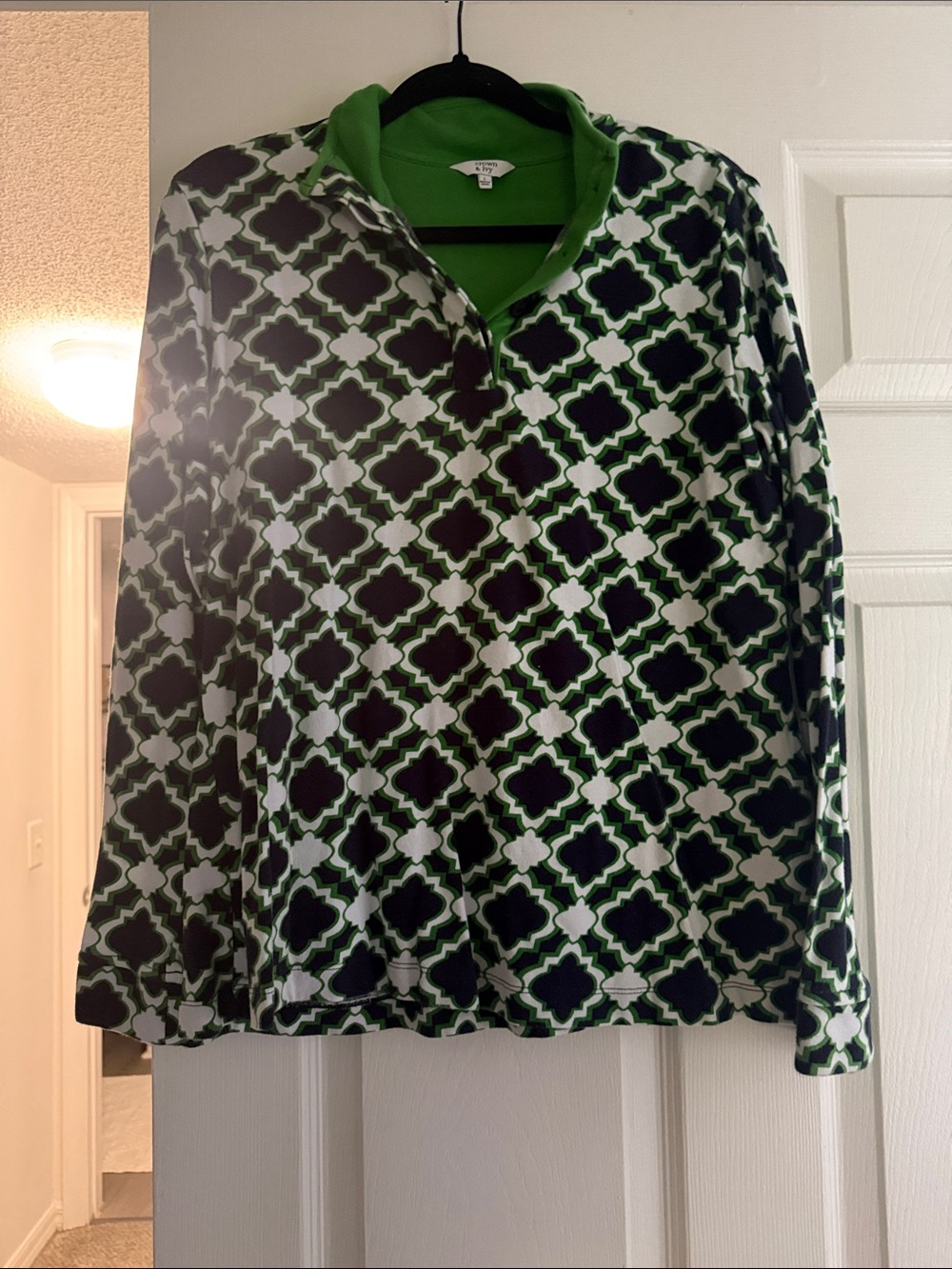 Crown & ivyGeometric Quarter-Zip Pullover